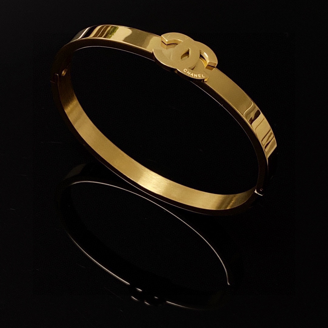 CCS174 Metal Gold cc logo bangle bracelet - ccjewelryacc