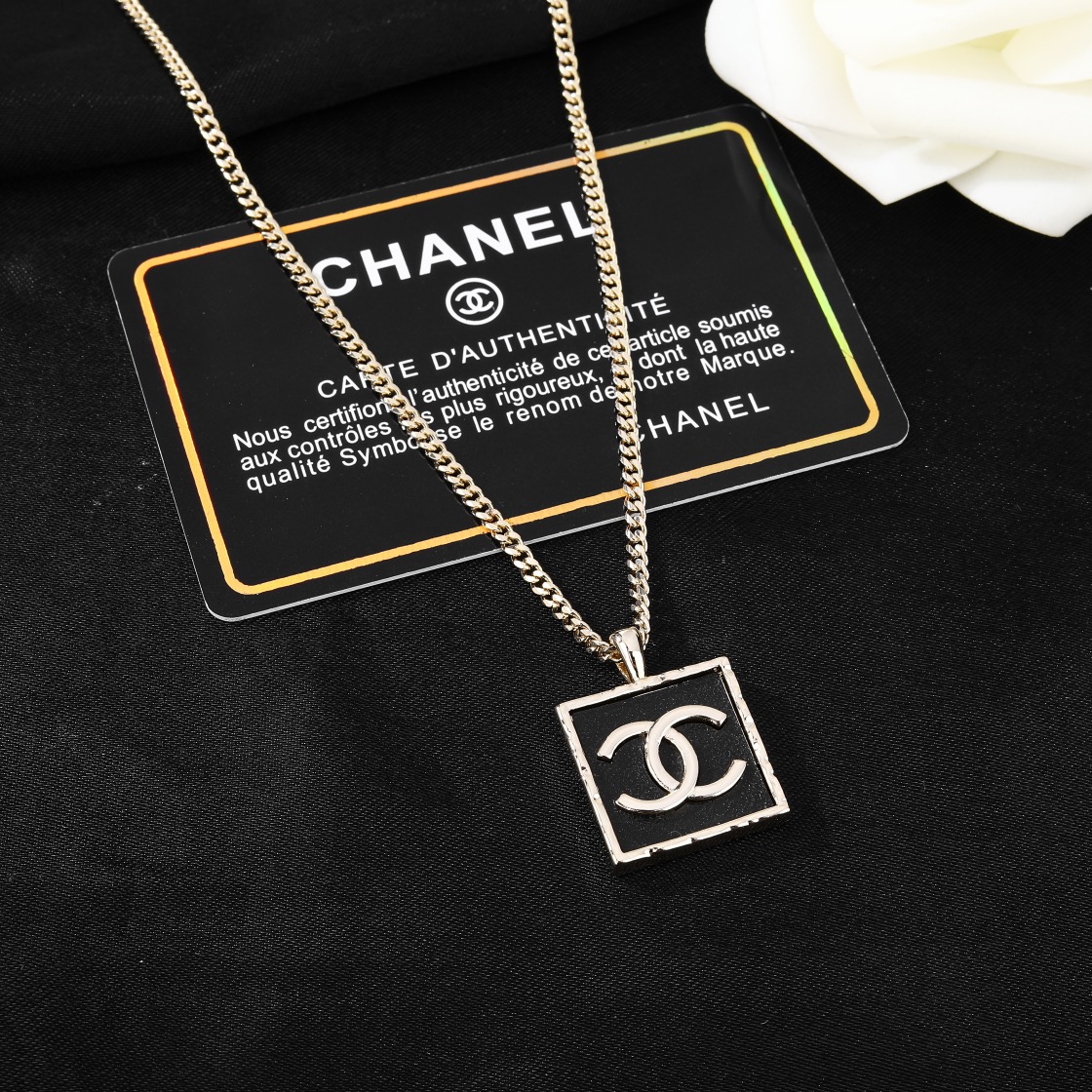 CCN526 CC Logo pendant necklace - ccjewelryacc