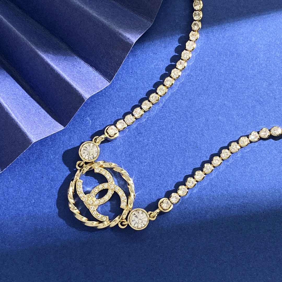 CCN389 Full diamond chain round twist CC Pendant Necklace - ccjewelryacc