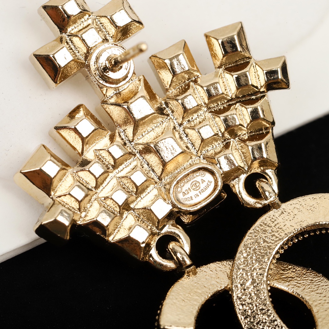 CCE842 Castle style with Swarovski diamond tassels earrings - ccjewelryacc