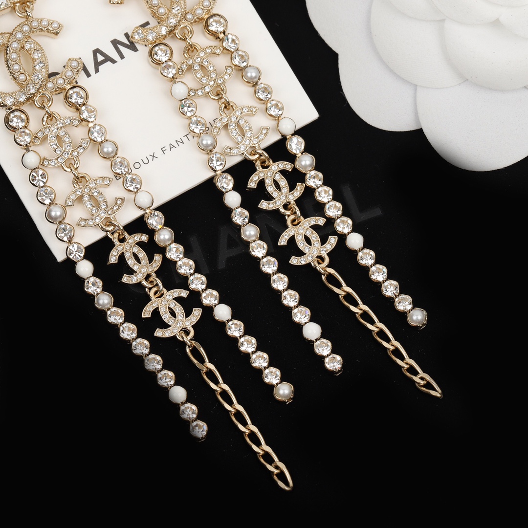 CCE842 Castle style with Swarovski diamond tassels earrings - ccjewelryacc