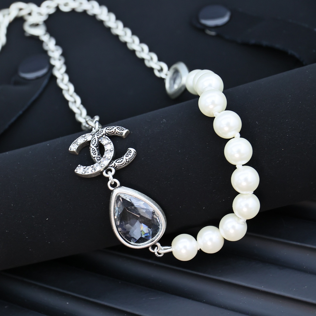 CCN443 CC metal chain with pearl cc logo zircon diamond - ccfashionjewelry