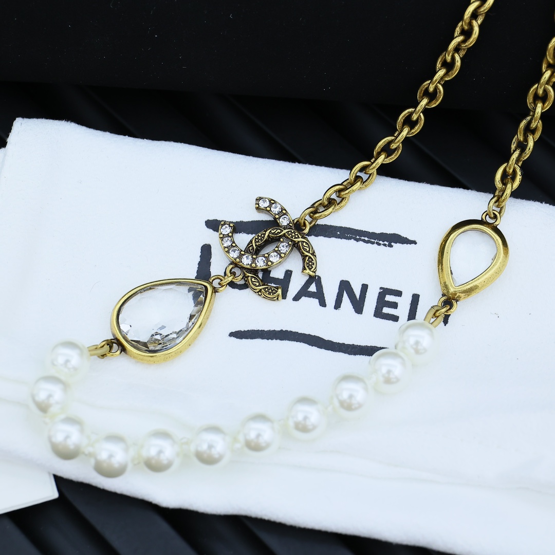CCN443 CC metal chain with pearl cc logo zircon diamond - ccjewelryacc