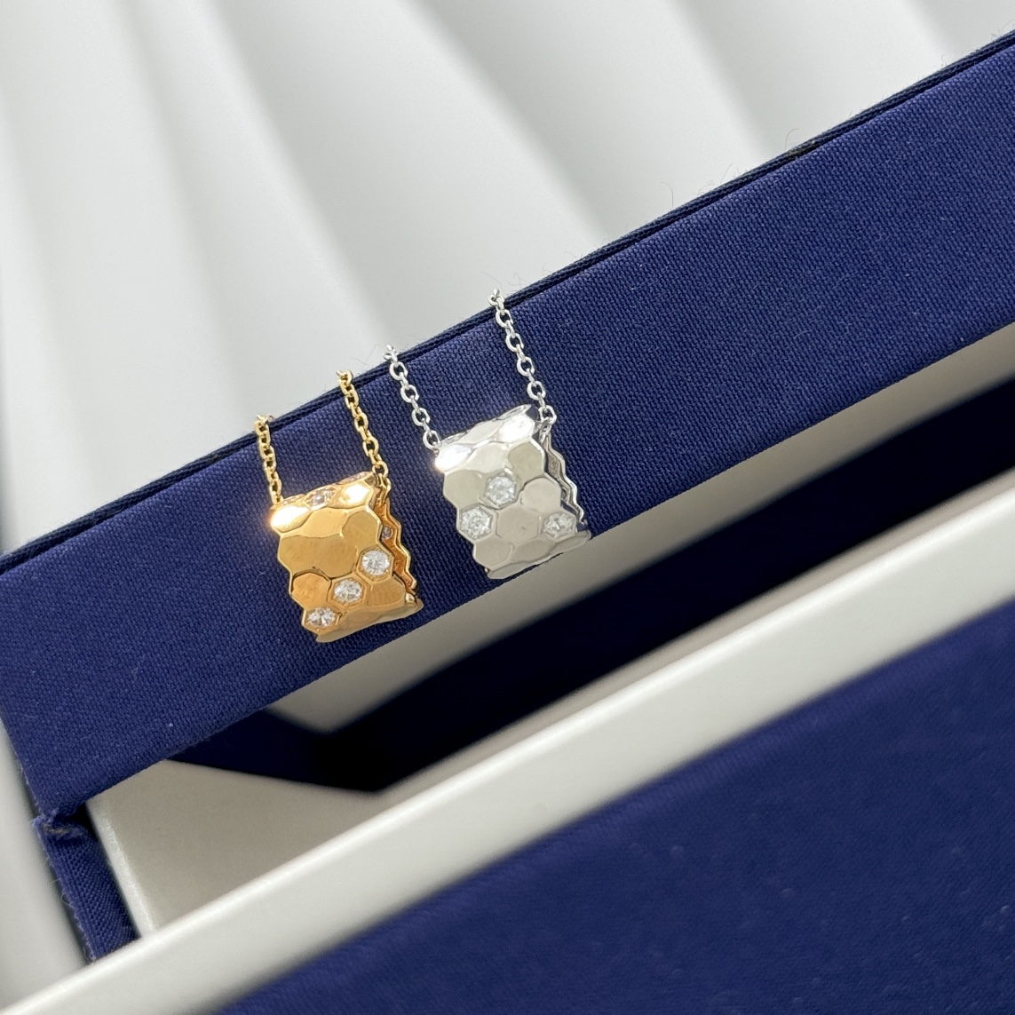 CMNS001 S925 Sterling silver diamond Bee My Love Petit Modele pendant necklace - ccjewelryacc