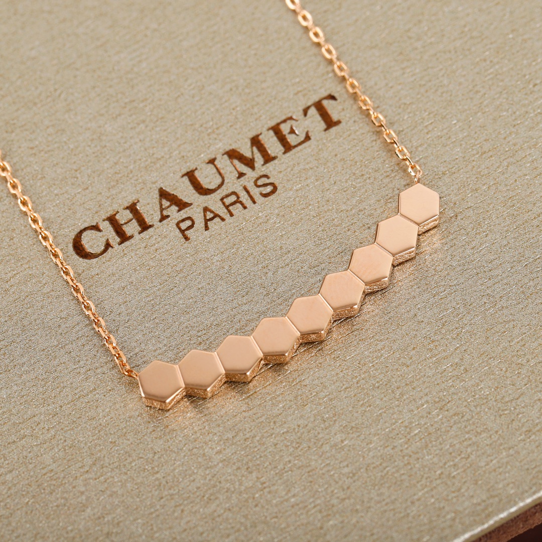 CMNV001 V-Gold diamond Bee My Love Pendant necklace - ccjewelryacc