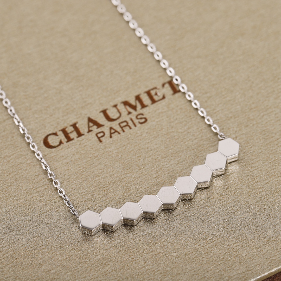 CMNV001 V-Gold diamond Bee My Love Pendant necklace - ccjewelryacc