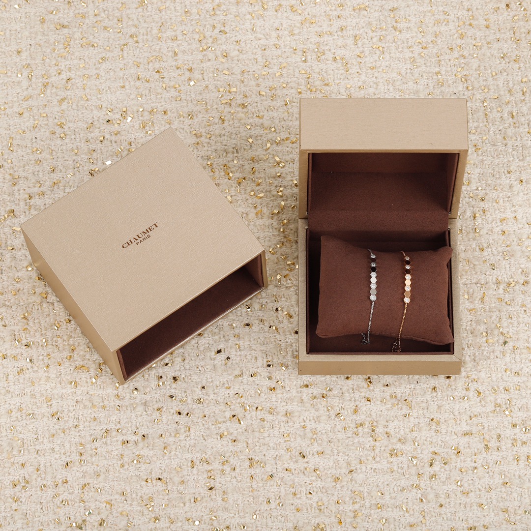 CMSV001 V-Gold diamond Bee My Love Bracelet - ccjewelryacc