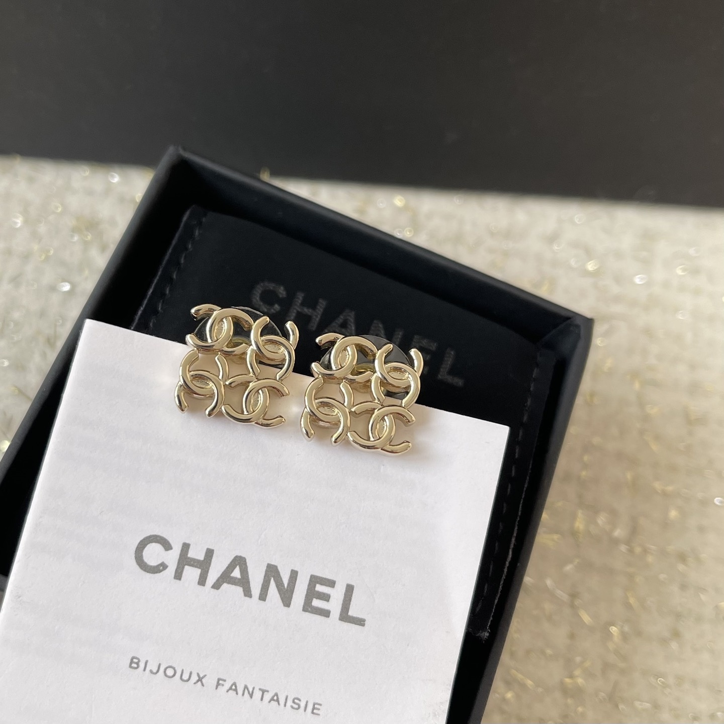 CCE853 Metal cc logo stud earring - ccjewelryacc