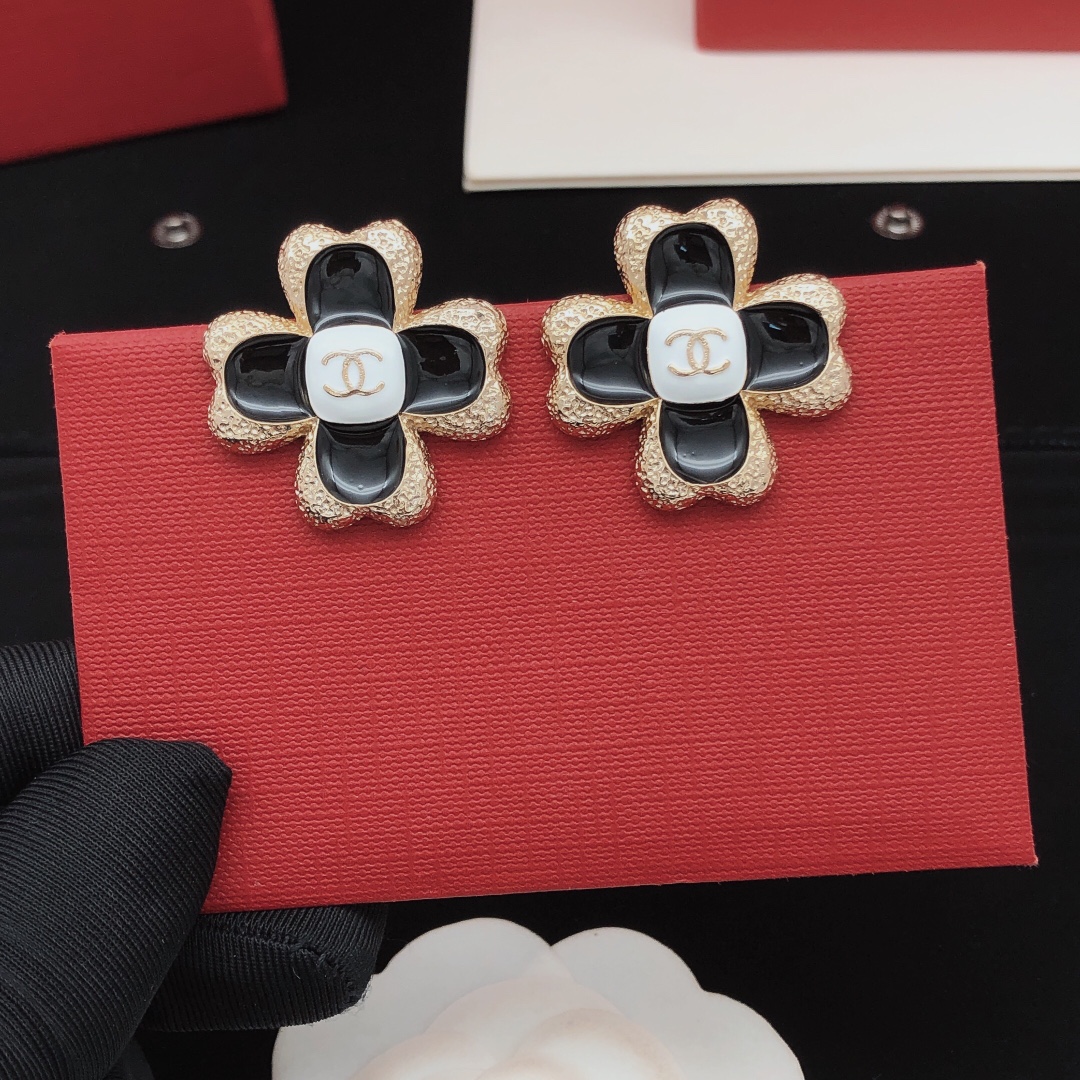 CCE213 CC Logo four leaf clover camellia flower earrings - ccjewelryacc