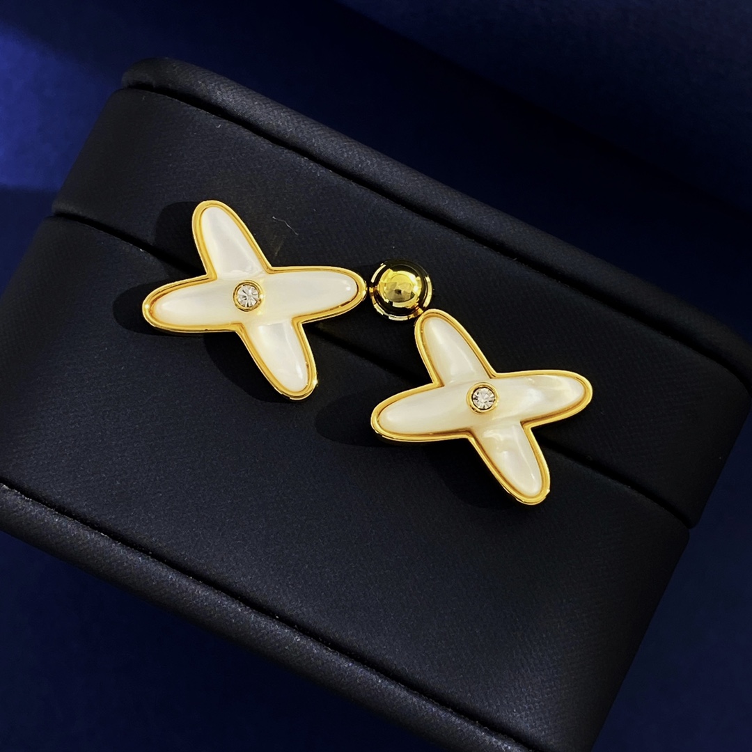 CME003 jeux de liens stud earrings - ccjewelryacc