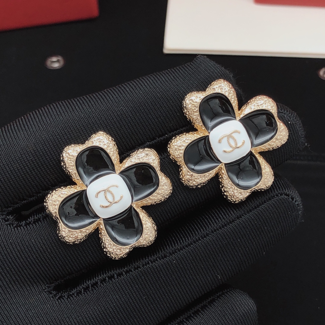 CCE213 CC Logo four leaf clover camellia flower earrings - ccjewelryacc