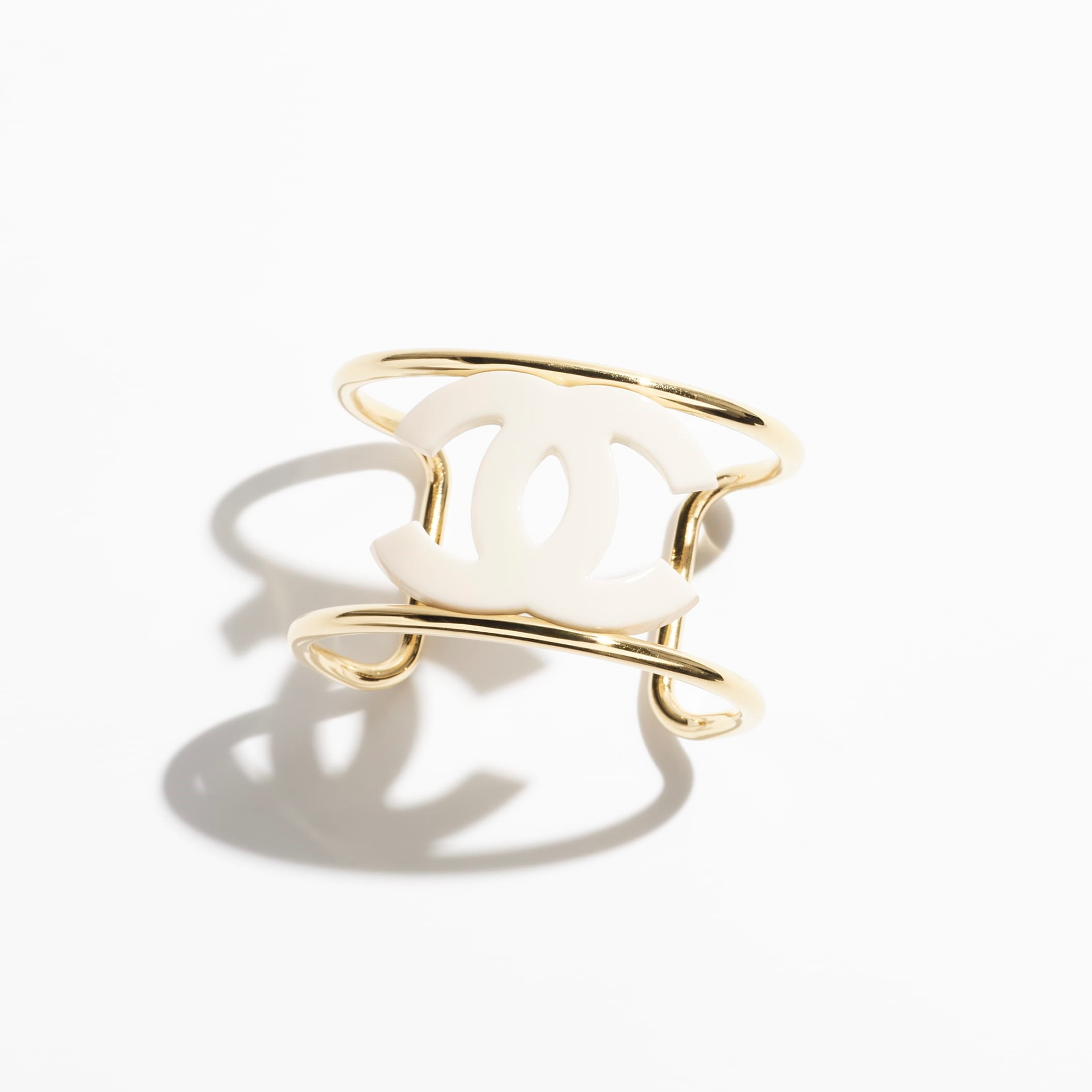 CCS130 Metal with CC acrylic cuff bracelet - ccjewelryacc