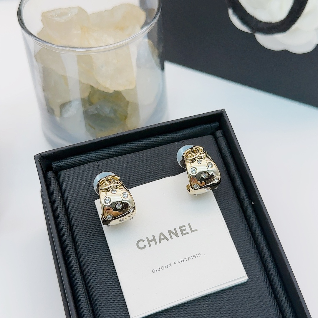 CCE856 24B Metal cc logo Hoop earring - ccjewelryacc