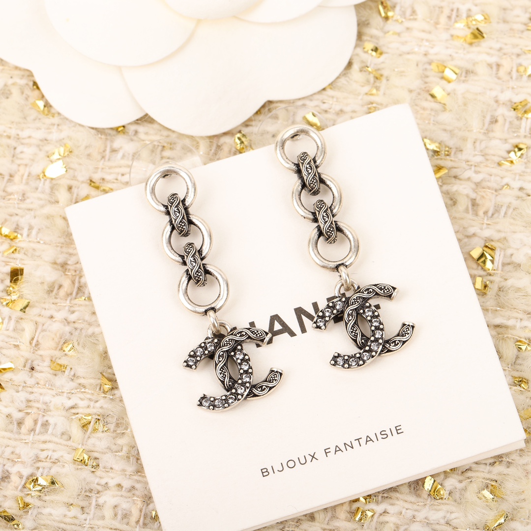 CCE820A 24A Vintage Crystal diamond CC Logo drop earrings - ccfashionjewelry