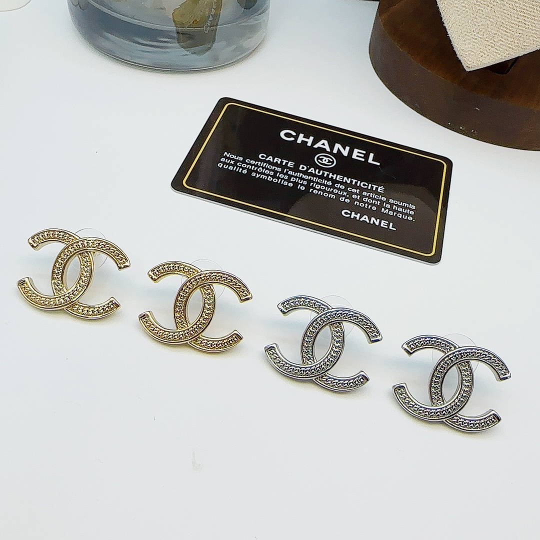 CCE854 24B Vintage Metal cc logo stud earring - ccjewelryacc