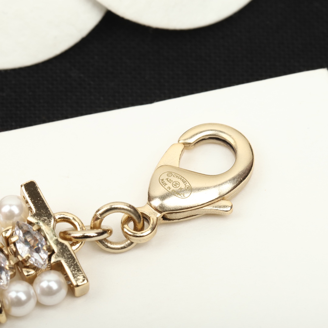 CCN239 Pearl CC Logo Choker Necklace - ccjewelryacc