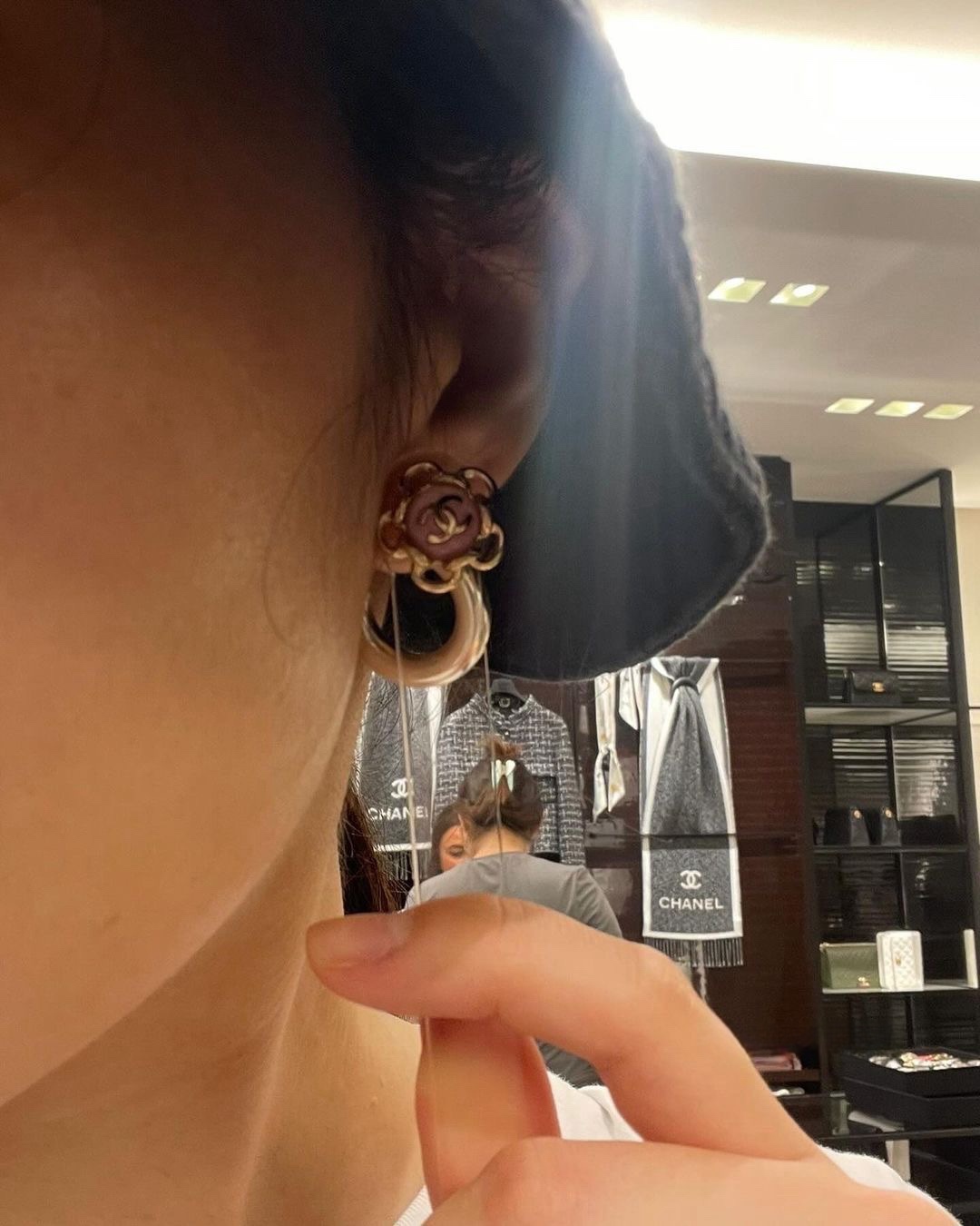 CCE872 24B Pink camellia with cc logo stud earring - ccjewelryacc