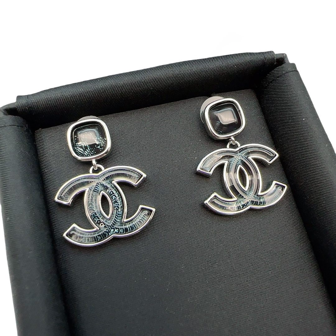 CCE867 24B Metal jean blue Resin cc logo earring - ccjewelryacc