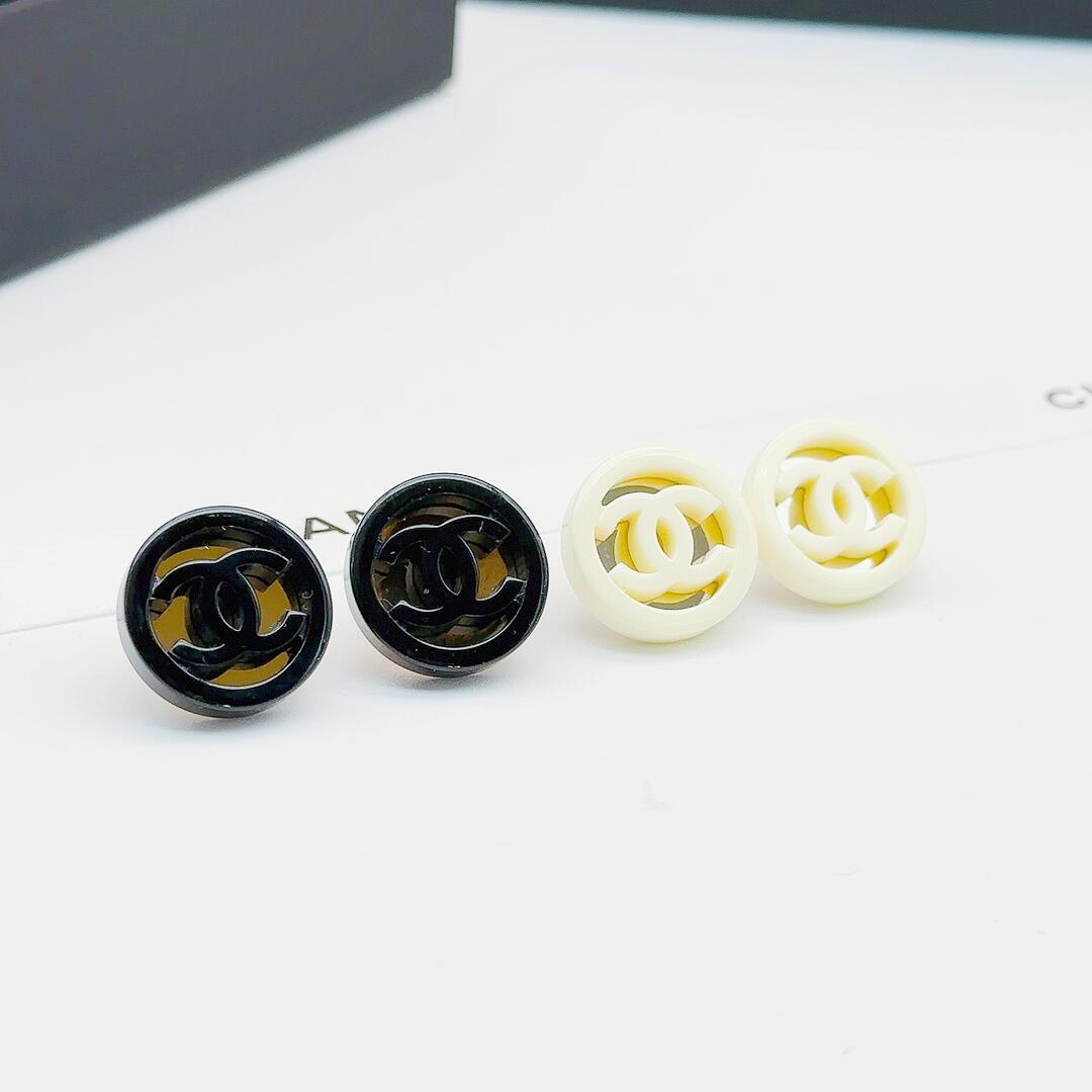 CCE869 24B Metal acrylic cc logo earring - ccjewelryacc
