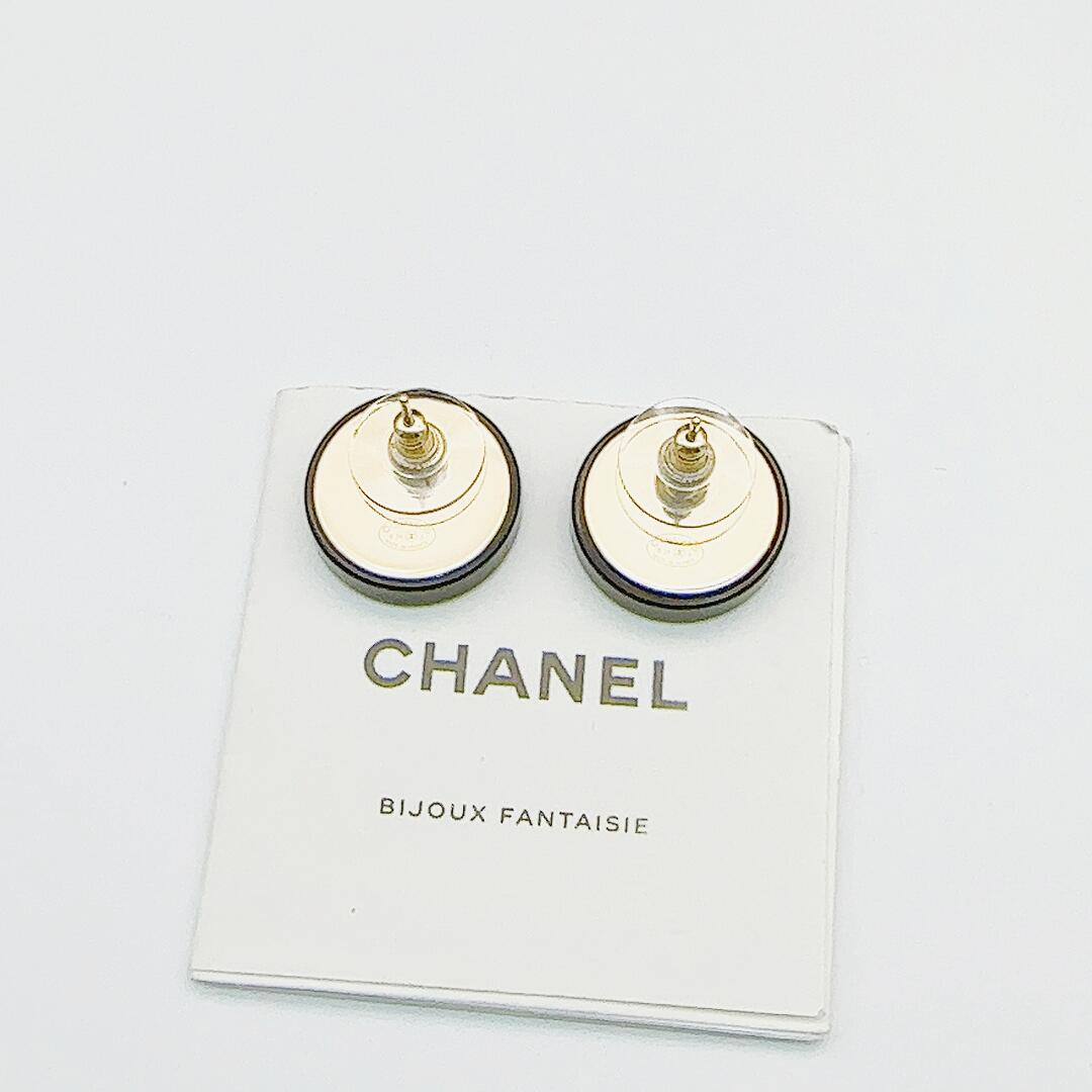 CCE869 24B Metal acrylic cc logo earring - ccjewelryacc