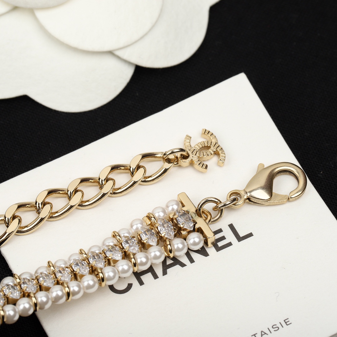 CCN239 Pearl CC Logo Choker Necklace - ccjewelryacc