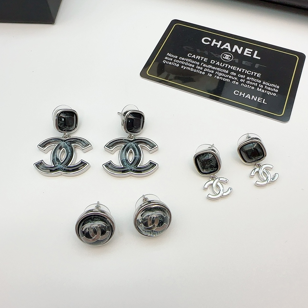 CCE867 24B Metal jean blue Resin cc logo earring - ccjewelryacc