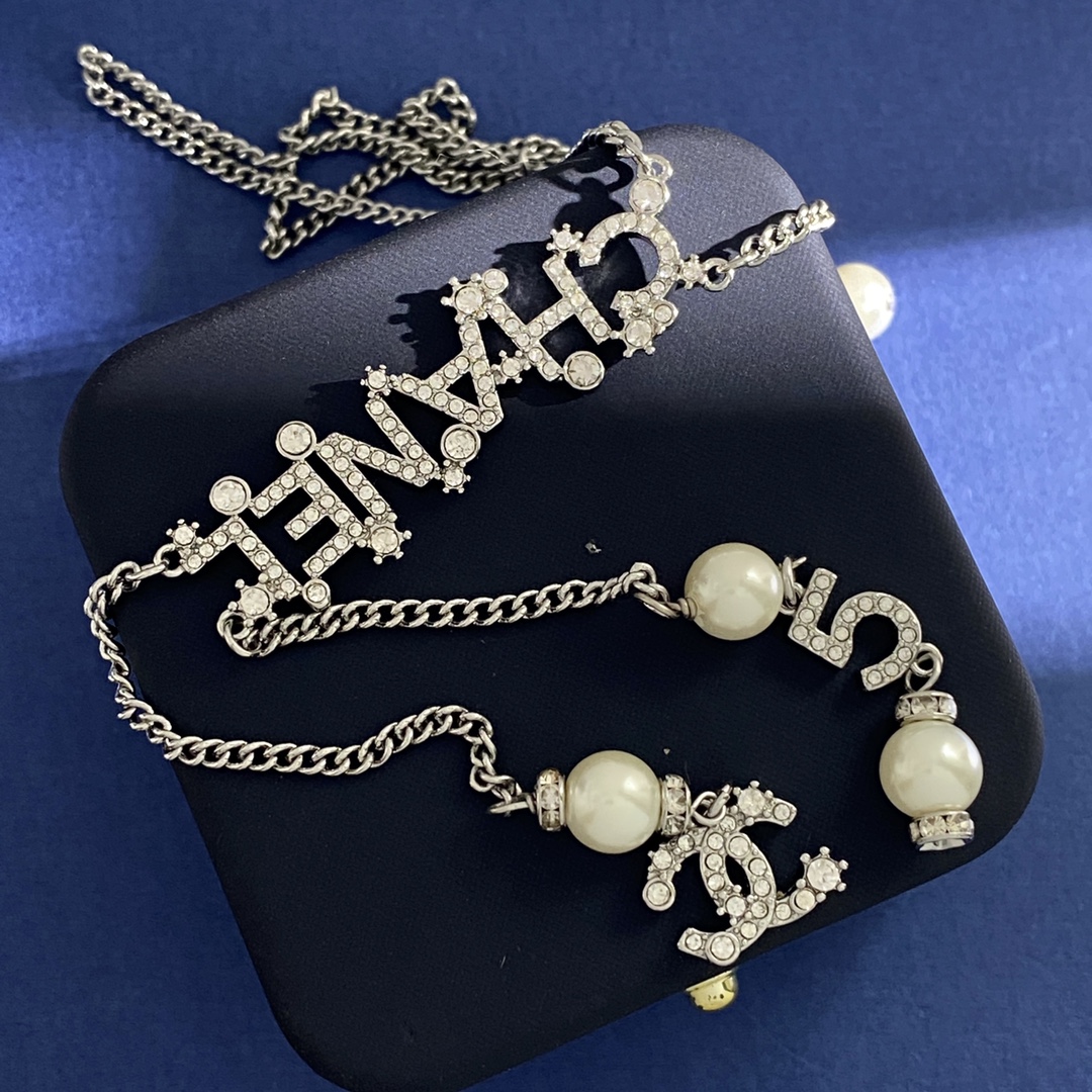 CCN382 Full crystal letter with pearl No 5 tassels Necklace - ccjewelryacc