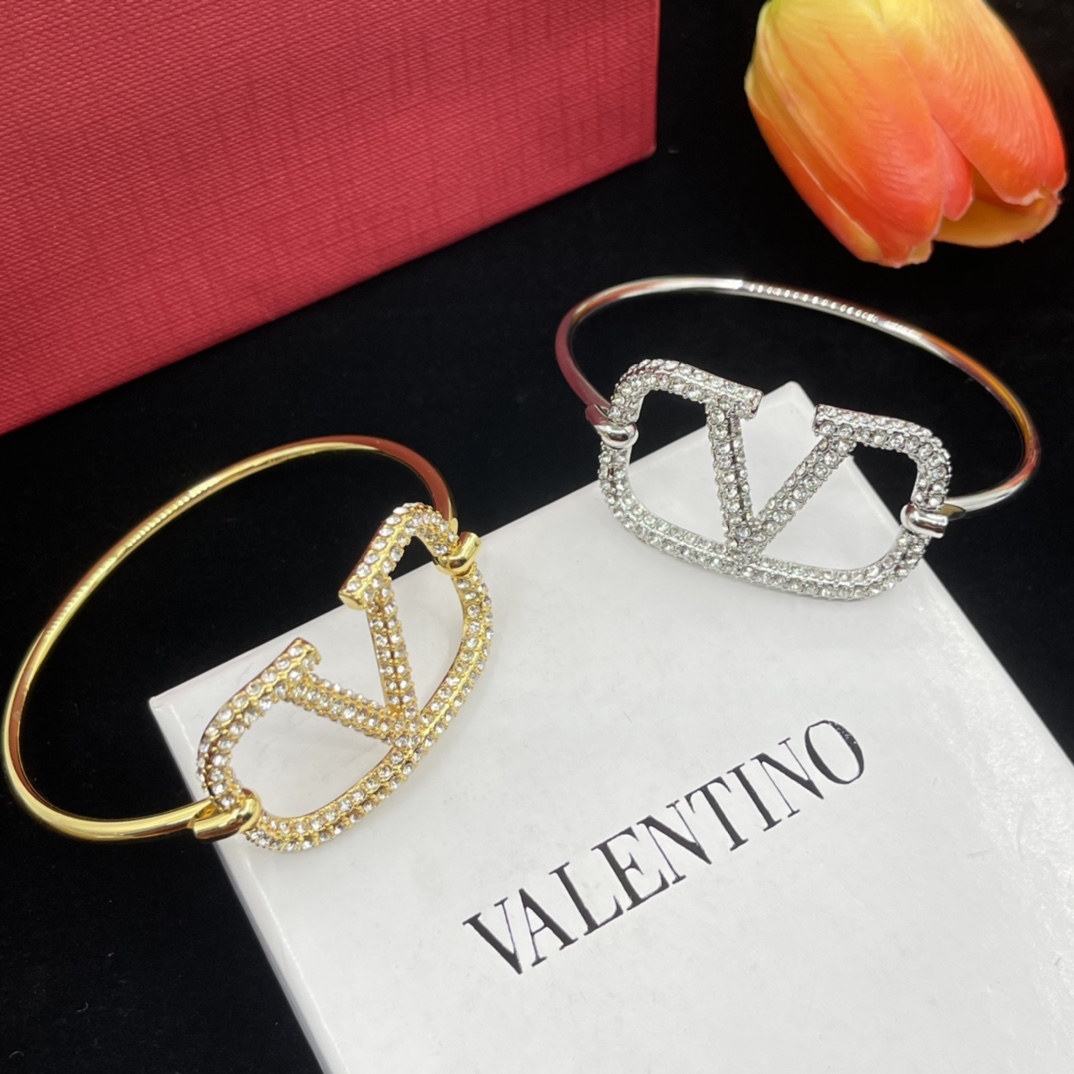 VTS005  Full crystal vlogo bracelet - ccjewelryacc