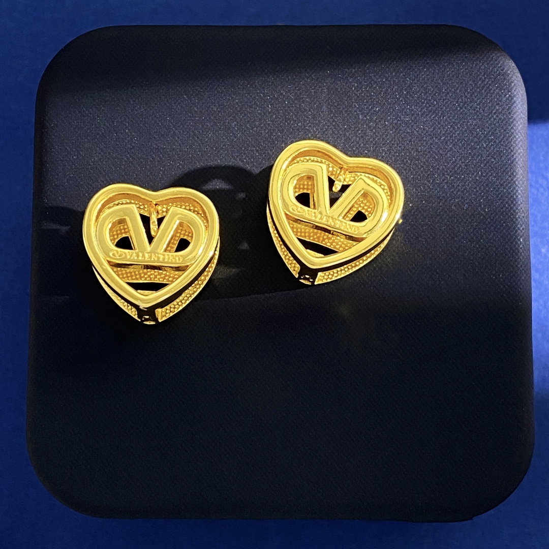 VTE061 Hollow crystal Heart V logo Earring clip - ccjewelryacc