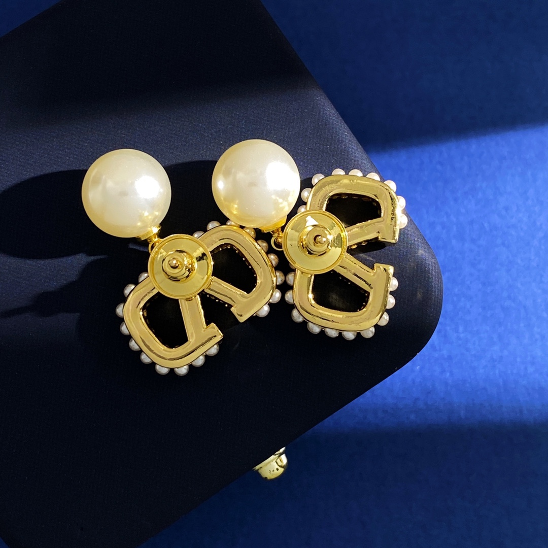 VTE019 VLOGO SIGNATURE EARRINGS IN METAL AND CRYSTALS - ccjewelryacc