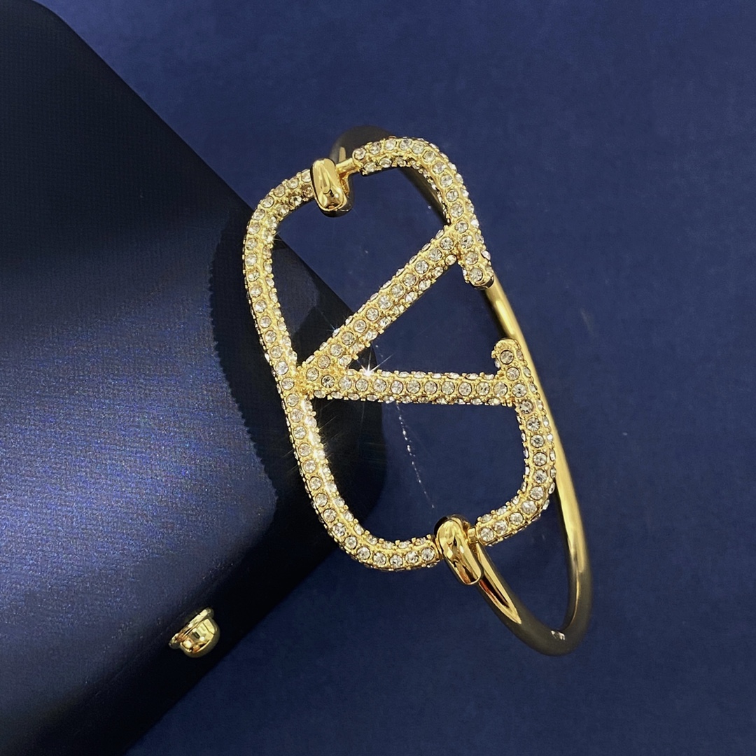 VTS005  Valentino Garavani vlogo bangle bracelet with crystal - ccjewelryacc
