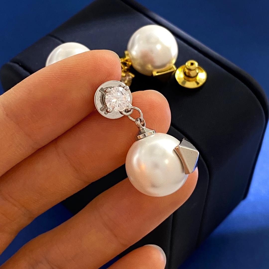 VTE008 Valentino Garavani Rockstud Pearl Earrings - ccjewelryacc