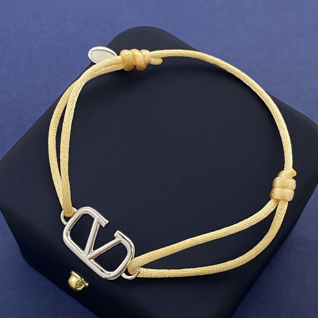 VTS028 Valentino Garavani VLogo Signature bracelet - ccjewelryacc