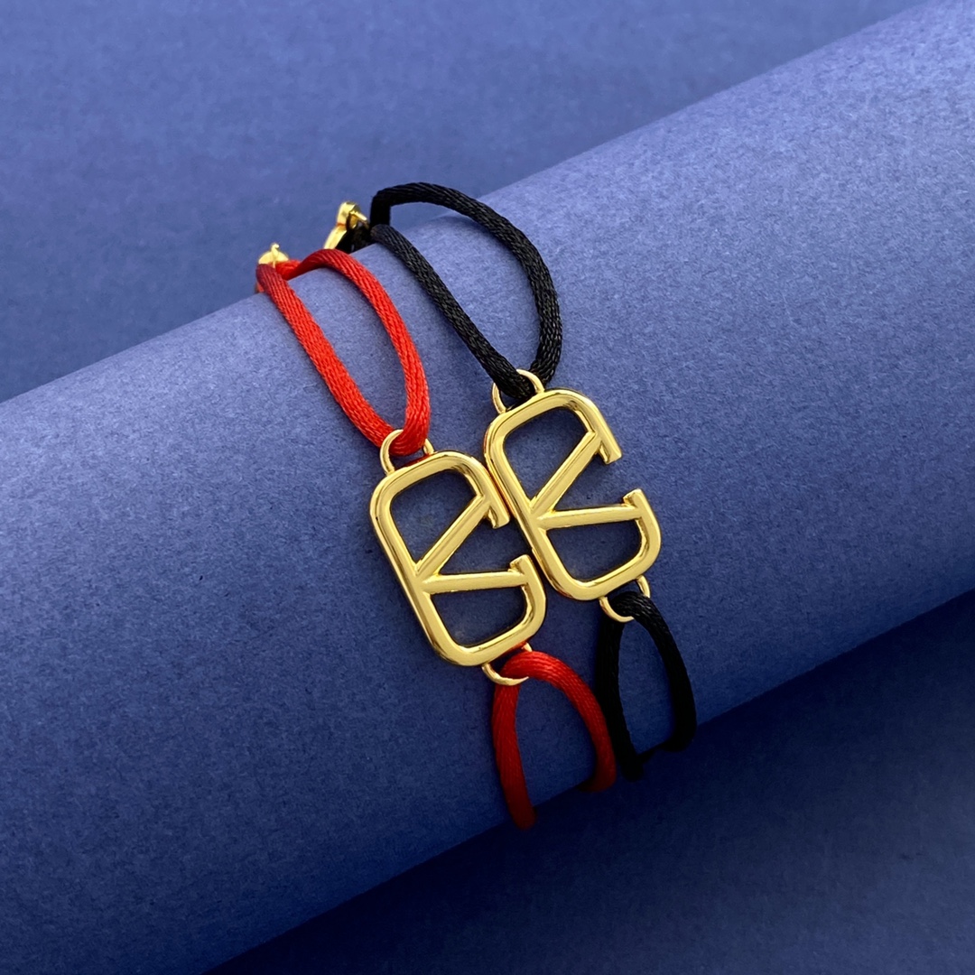 VTS028 Valentino Garavani VLogo Signature bracelet - ccjewelryacc