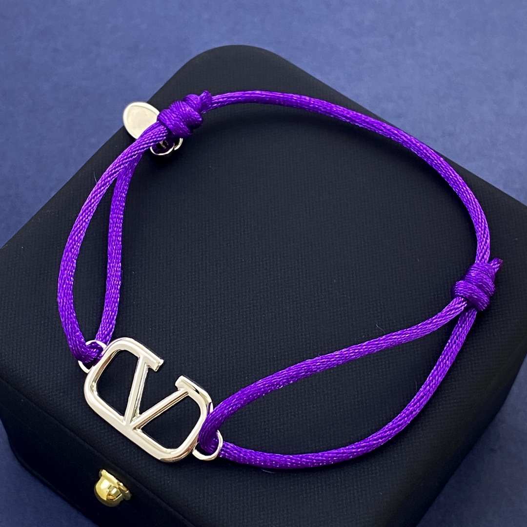 VTS028 Valentino Garavani VLogo Signature bracelet - ccjewelryacc