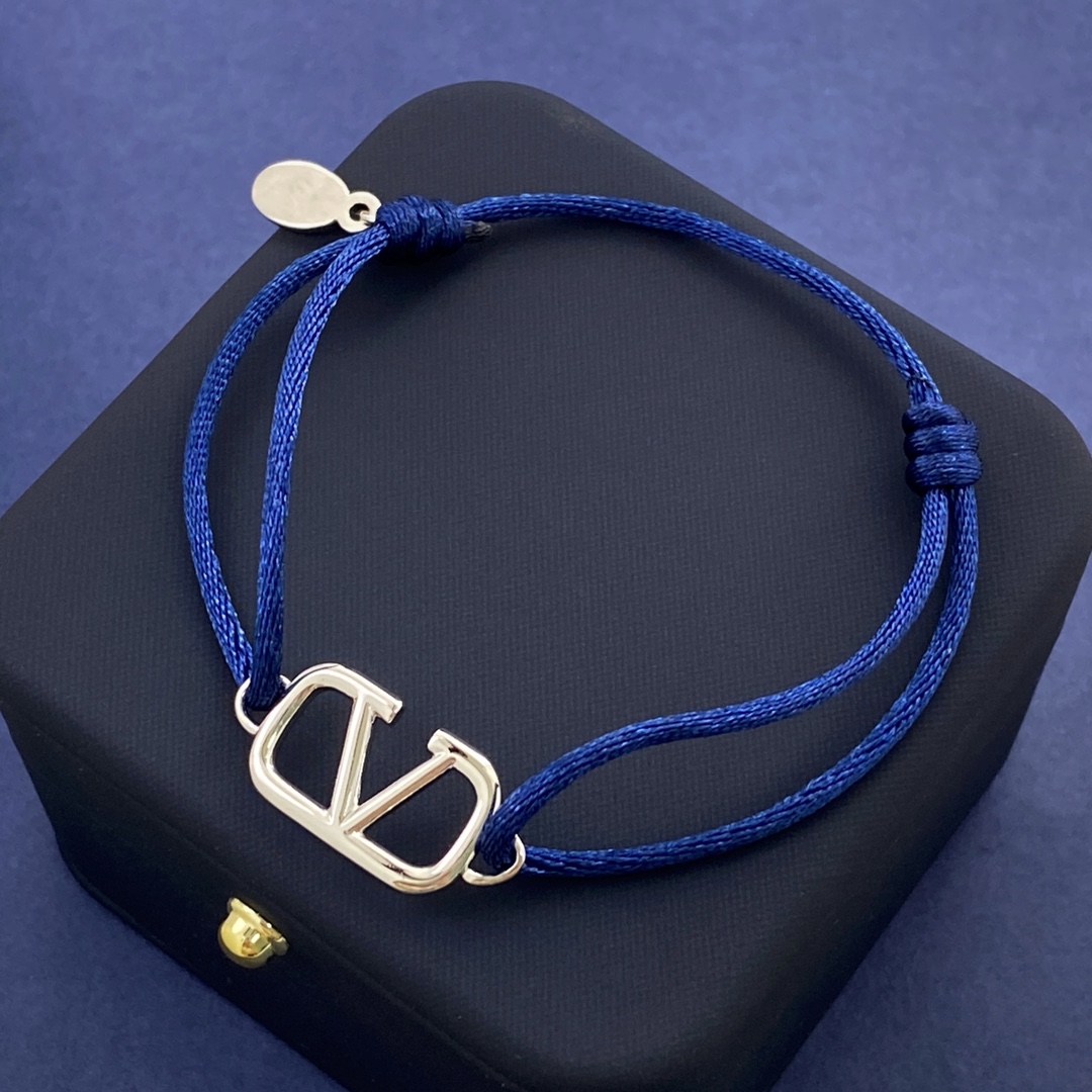 VTS028 Valentino Garavani VLogo Signature bracelet - ccjewelryacc