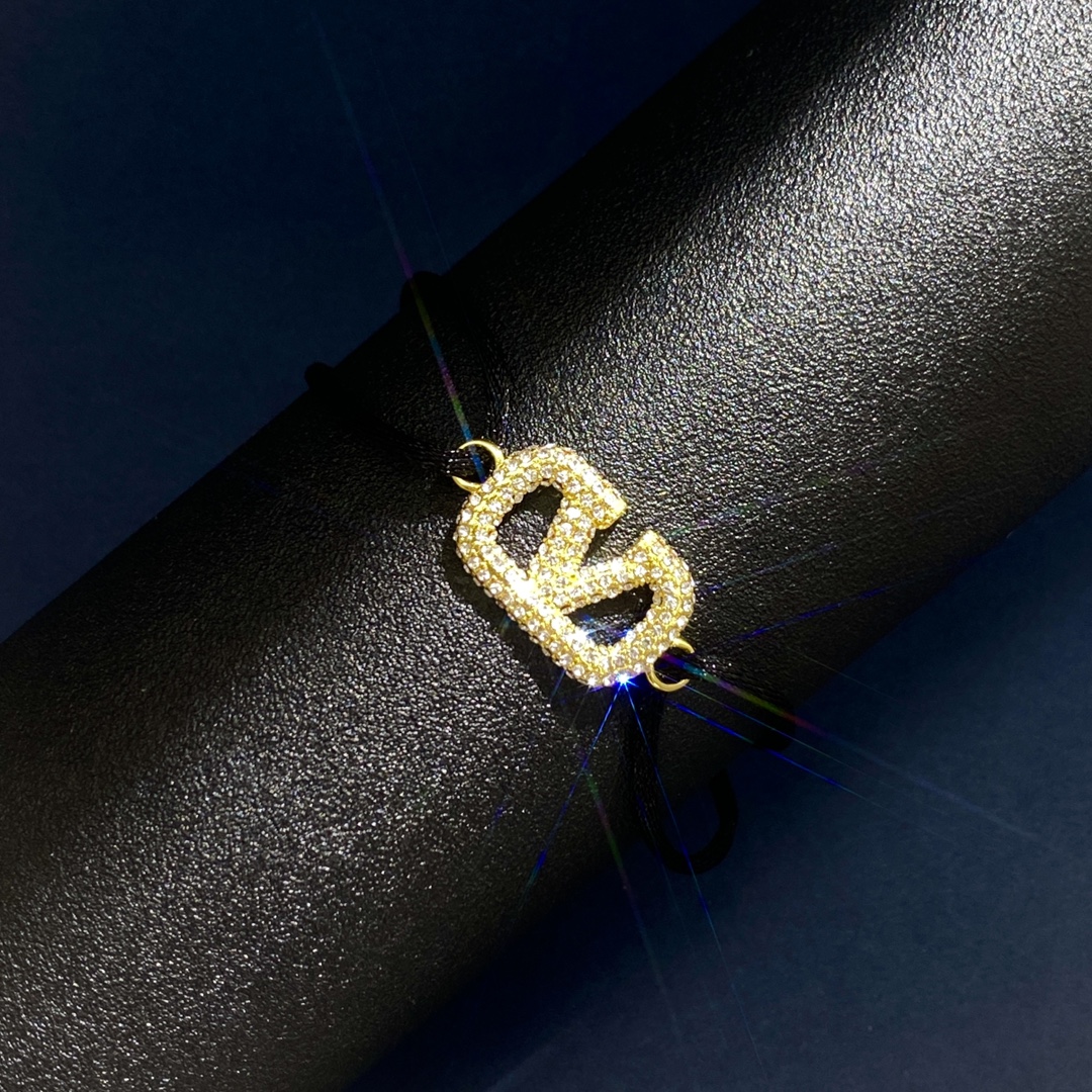 VTS030 Valentino Garavani VLogo Signature bracelet - ccjewelryacc