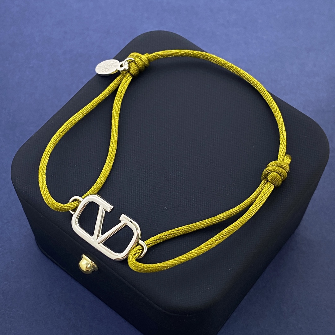 VTS028 Valentino Garavani VLogo Signature bracelet - ccjewelryacc