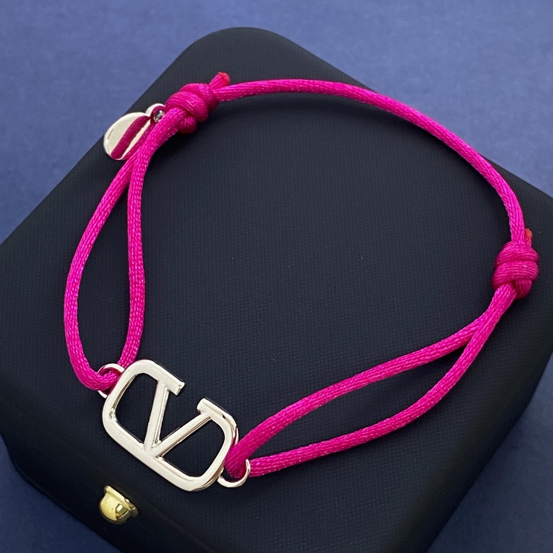 VTS028 Valentino Garavani VLogo Signature bracelet - ccjewelryacc