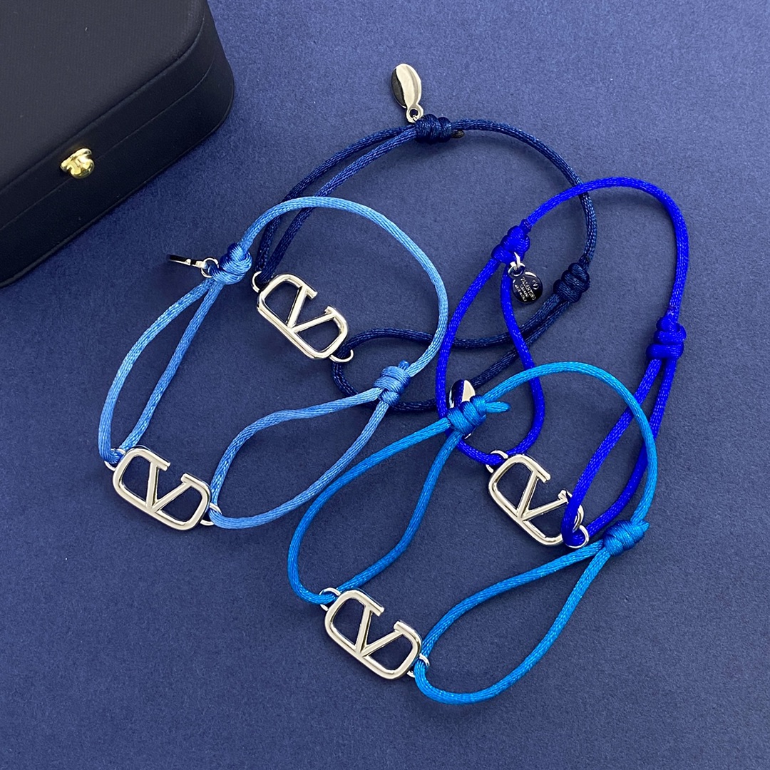 VTS028 Valentino Garavani VLogo Signature bracelet - ccjewelryacc