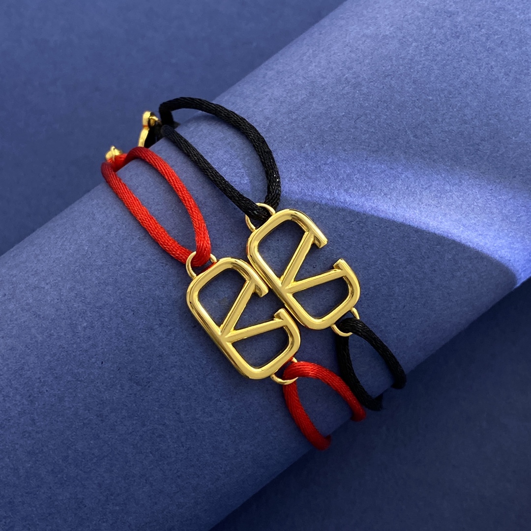 VTS028 Valentino Garavani VLogo Signature bracelet - ccjewelryacc