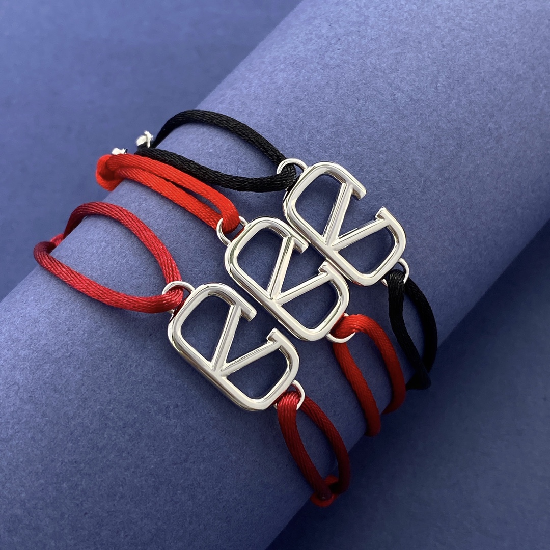 VTS028 Valentino Garavani VLogo Signature bracelet - ccjewelryacc