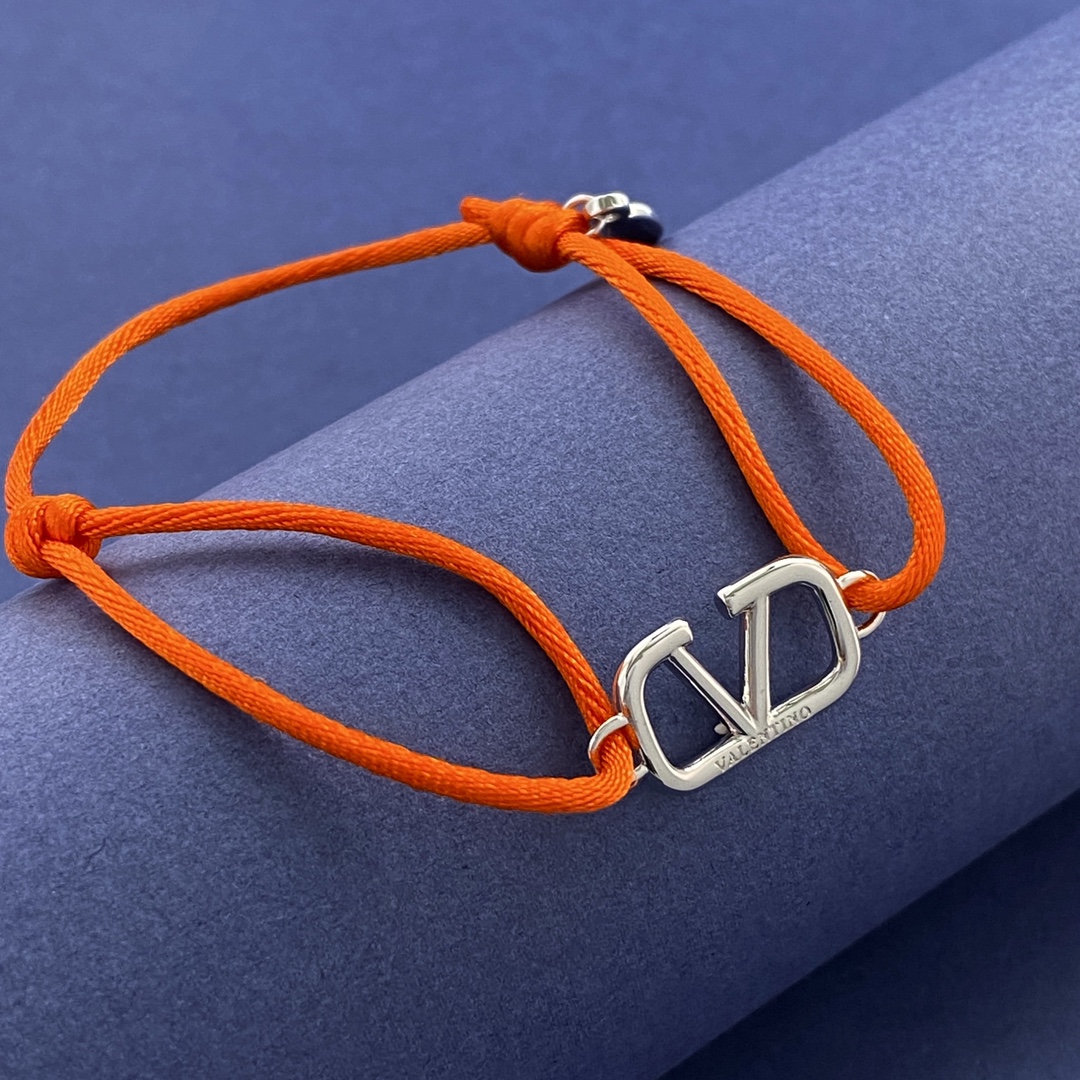 VTS028 Valentino Garavani VLogo Signature bracelet - ccjewelryacc