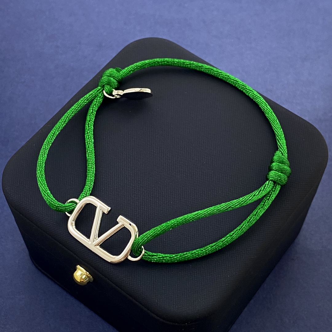 VTS028 Valentino Garavani VLogo Signature bracelet - ccjewelryacc
