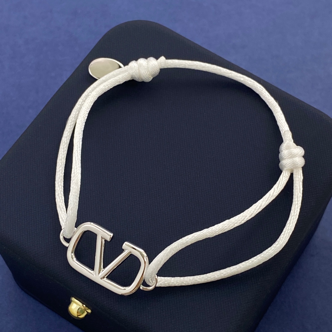 VTS028 Valentino Garavani VLogo Signature bracelet - ccjewelryacc