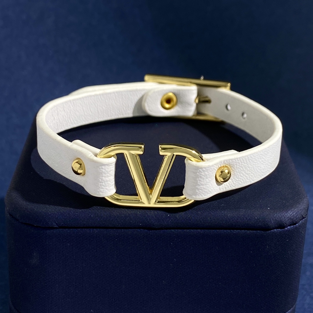 VTS027 Vlogo signature leather bracelet - ccjewelryacc