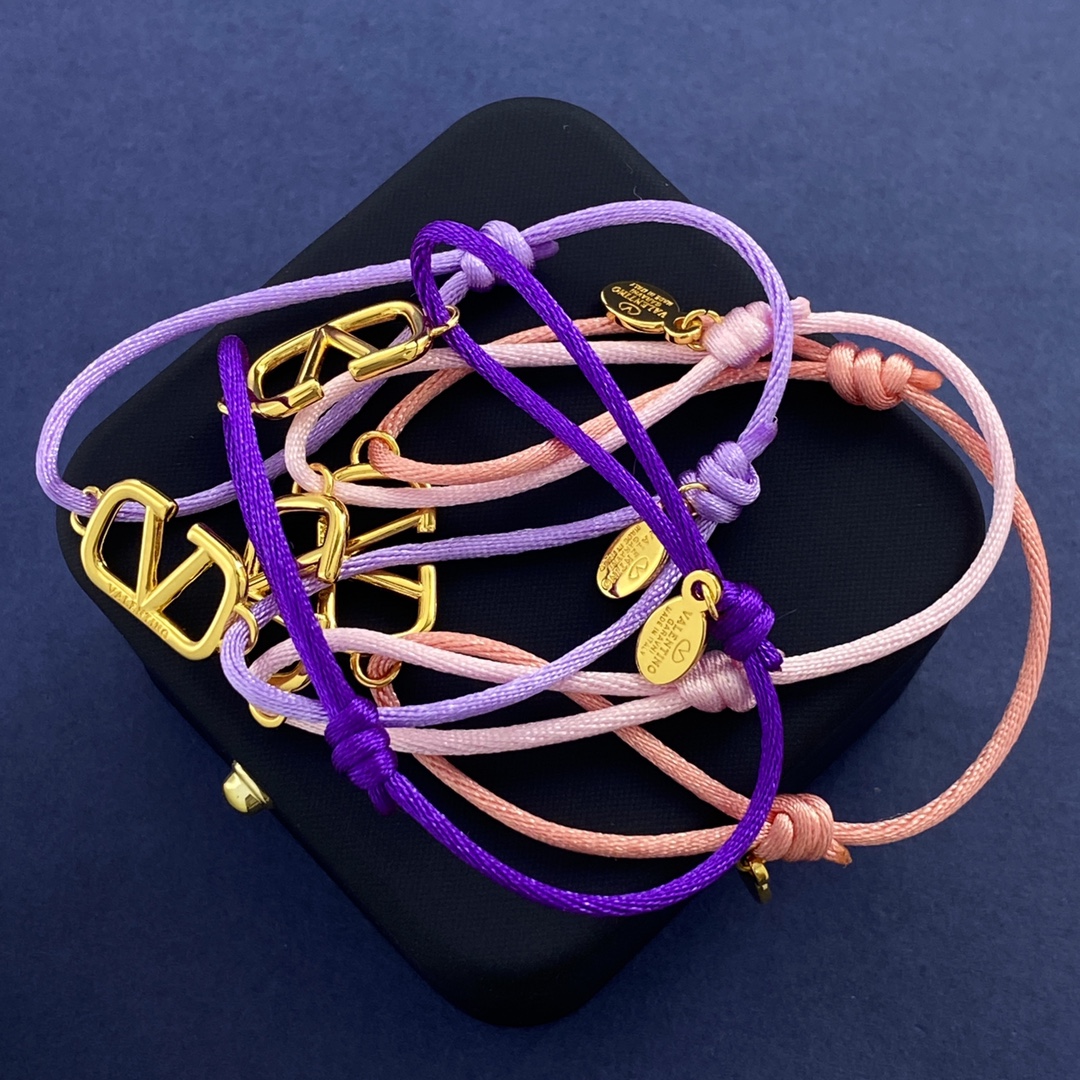 VTS028 Valentino Garavani VLogo Signature bracelet - ccjewelryacc