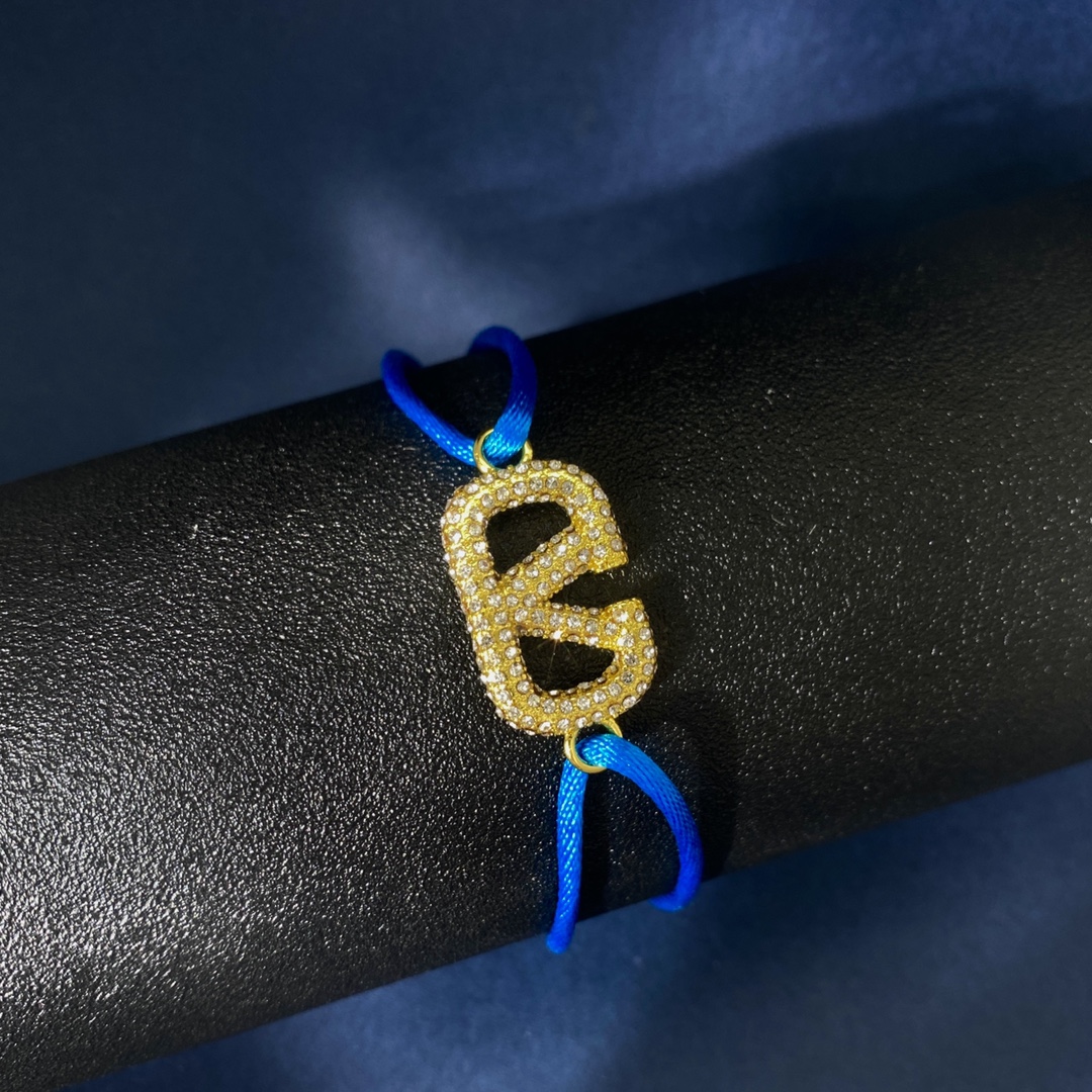 VTS030 Valentino Garavani VLogo Signature bracelet - ccjewelryacc