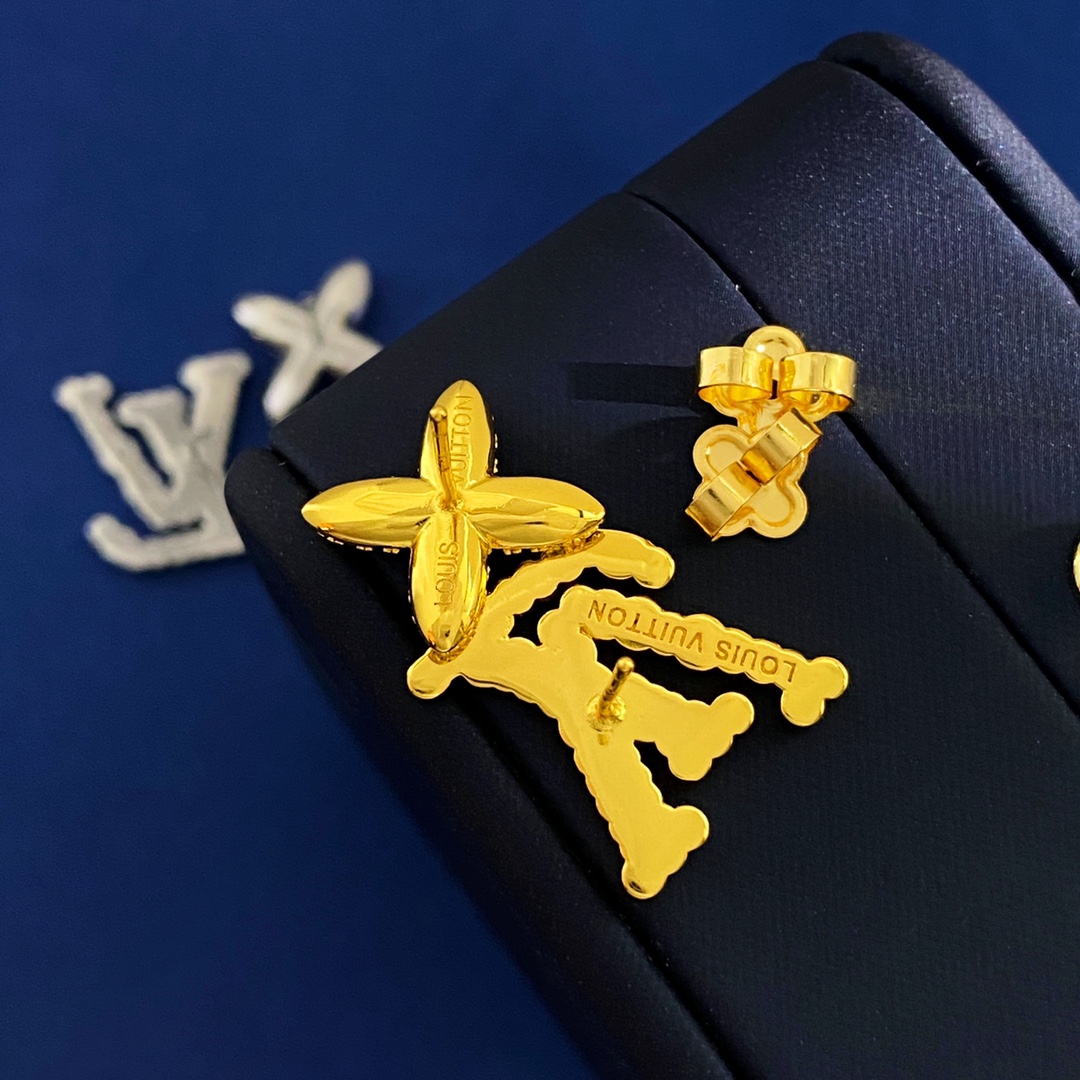 LVE078 Metal crystal monogram cross stud earrings - ccjewelryacc