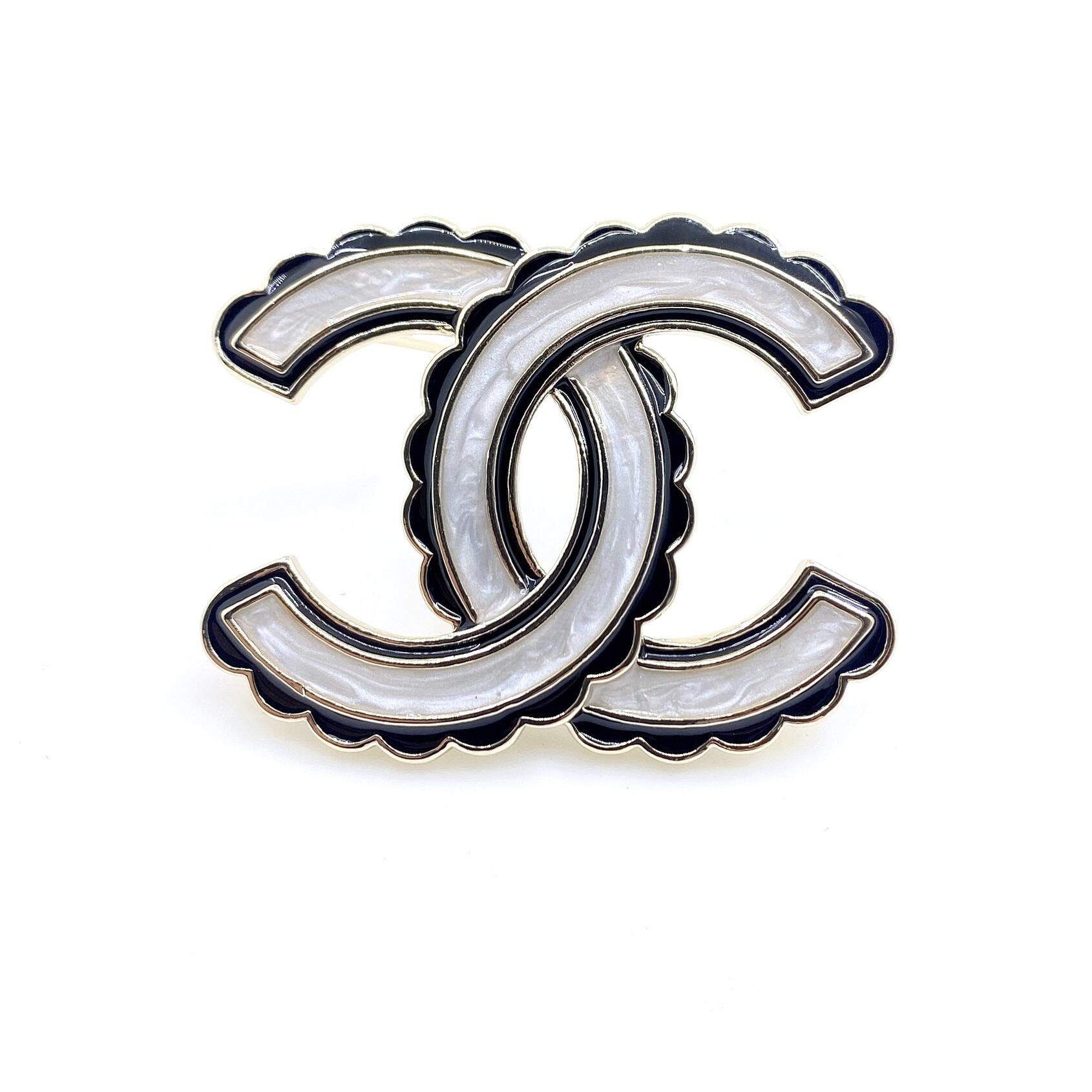 BCB436 cc logo Brooch pin - ccjewelryacc